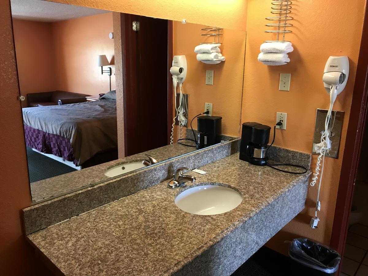 American Inn Cleburne Zewnętrze zdjęcie