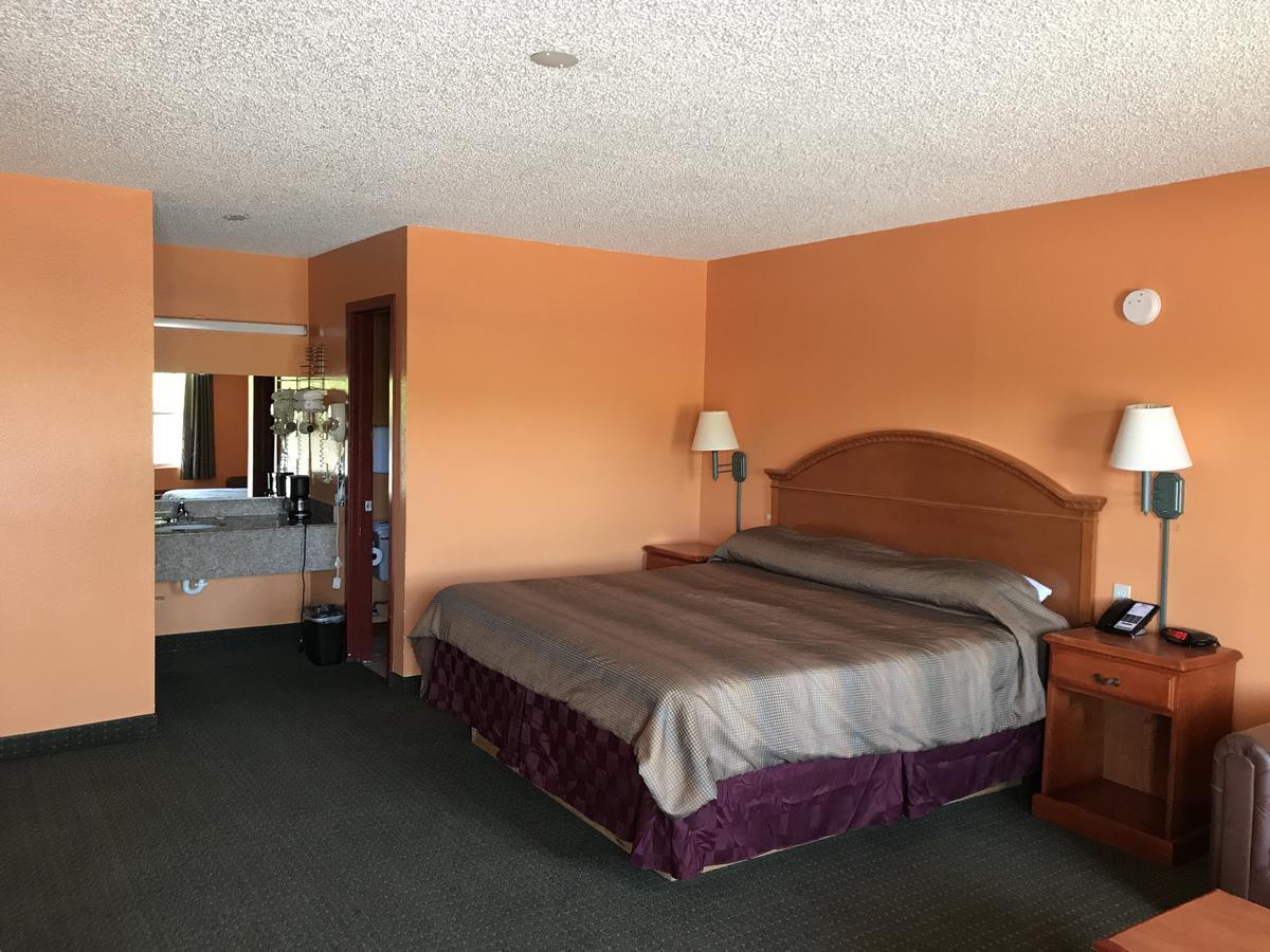 American Inn Cleburne Zewnętrze zdjęcie